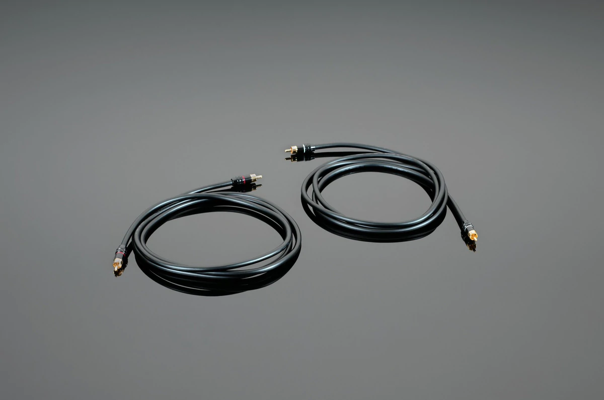 HARDWIRED RCA INTERCONNECT