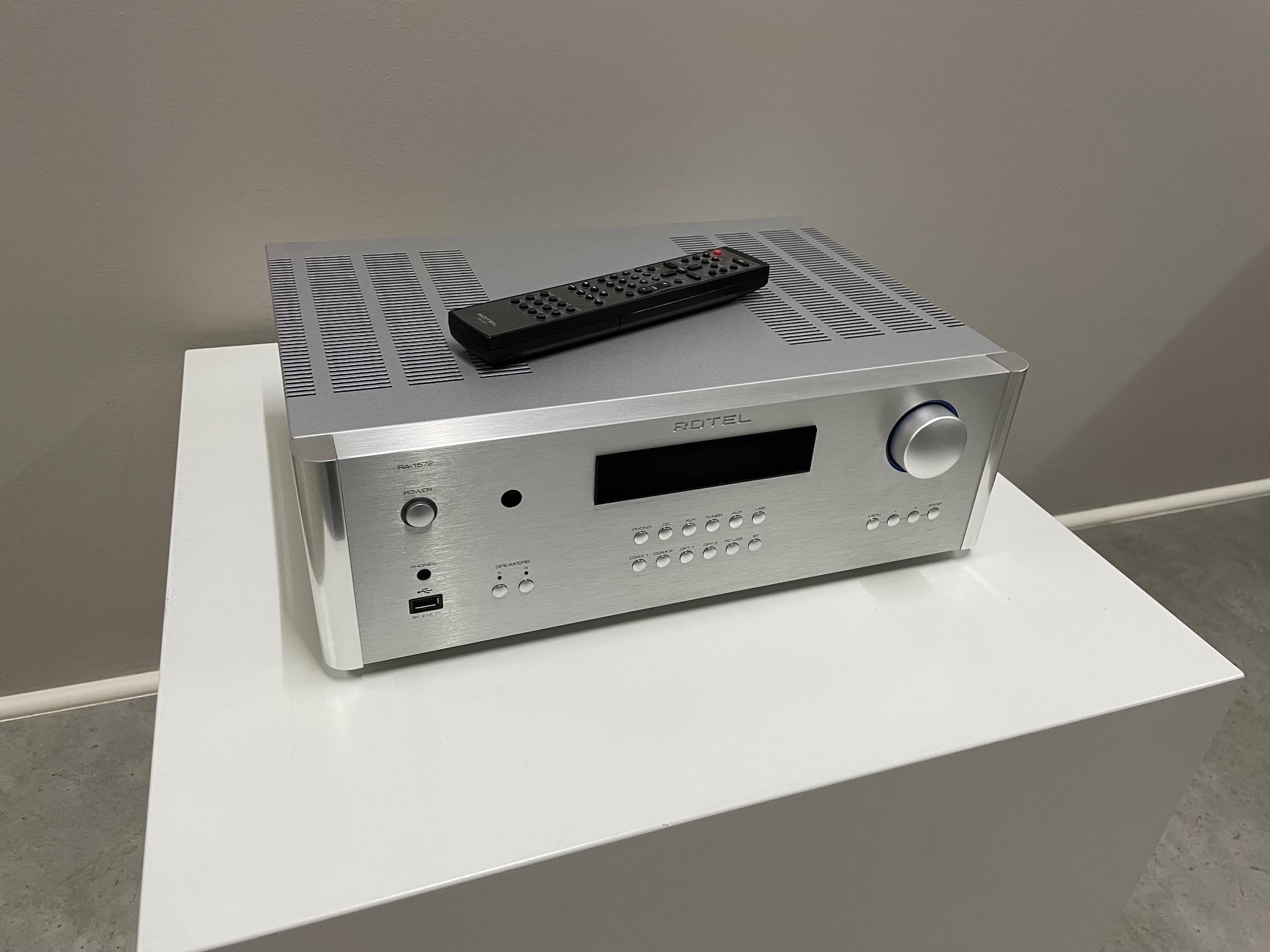 Rotel RA-1572 (mk1) Aussteller