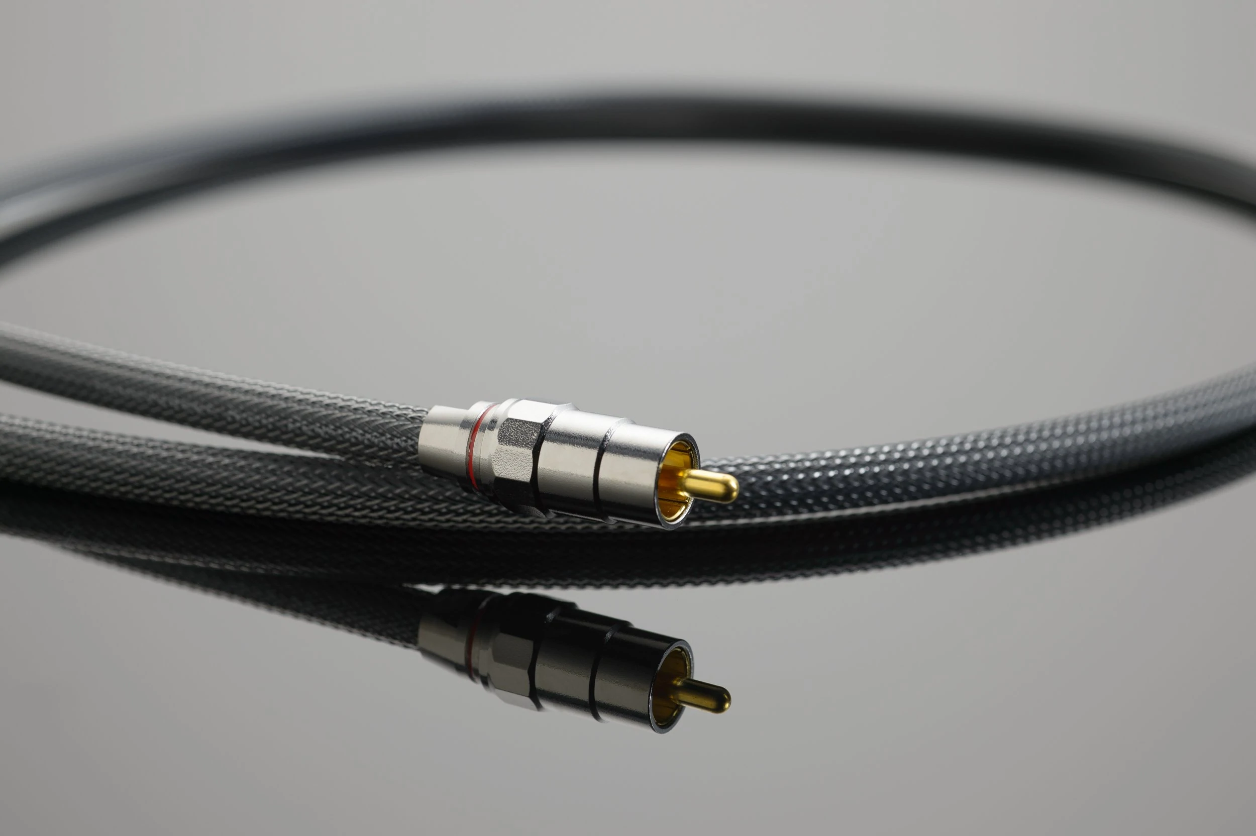 HIGH PERFORMANCE 75-OHM DIGITAL LINK